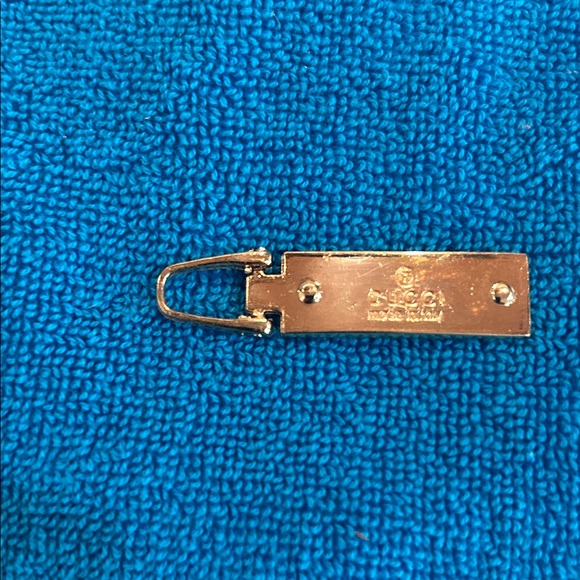 Gucci Gold Zipper Pull - Picture 2 of 2